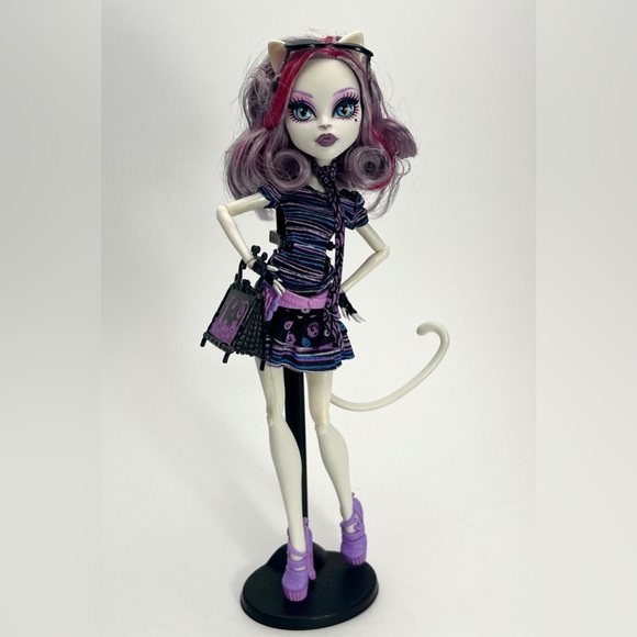 Monster High “Catrine DeMew” Scaris City of Frights 2012 Doll & accessories 🎨 - Picture 5 of 8